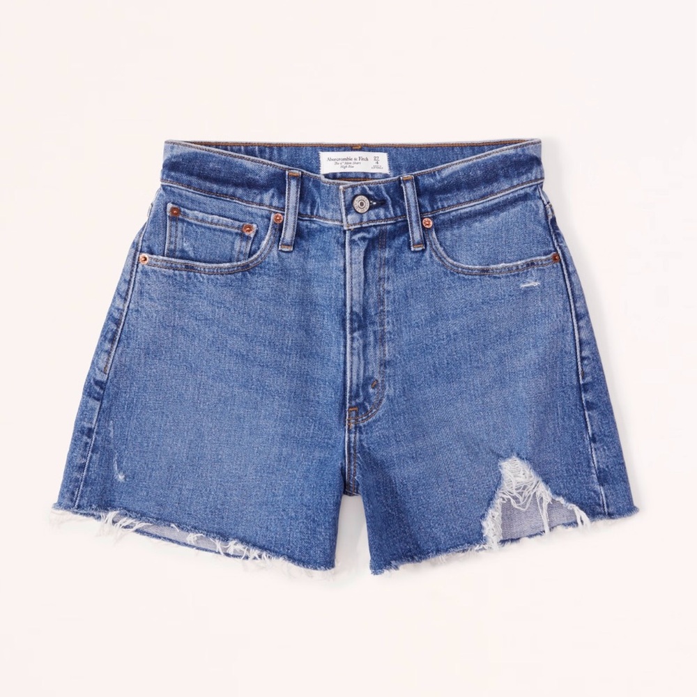 Abercrombie & Fitch curve love high rise 4 inch mom short